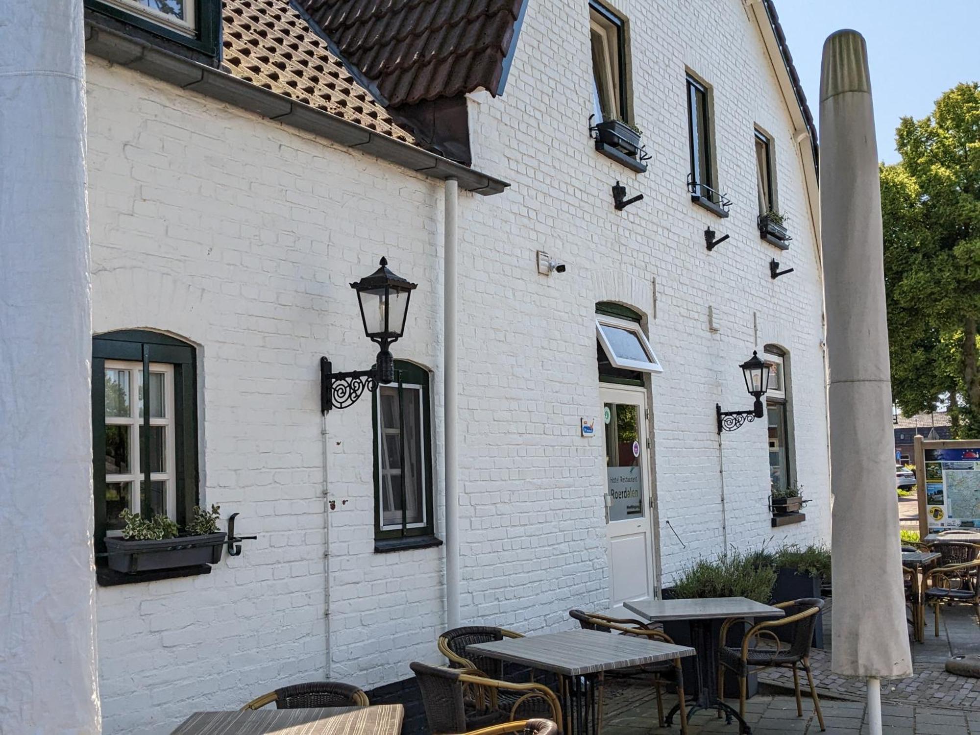 Hotel Restaurant Roerdalen Posterholt Exterior photo
